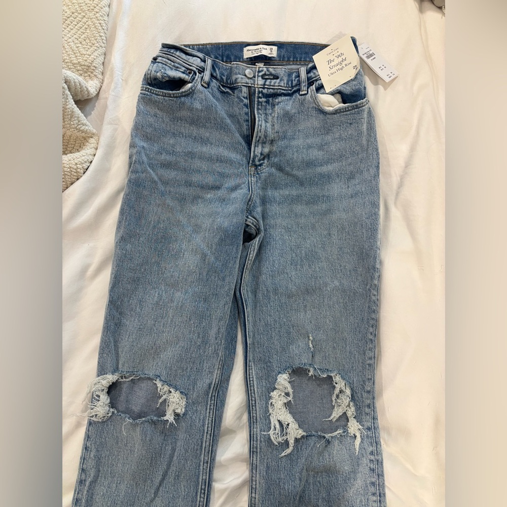 NWT Abercrombie Curve Love High Rise 90s Relaxed Straight Leg Jeans 29 Short